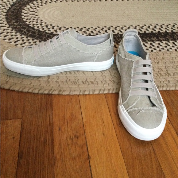 Tan Blowfish slip ons sneaker - Picture 2 of 12